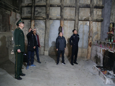 武隆消防联合多部门检查文物古建筑消防安全|消防|古建筑|武隆_新浪新闻