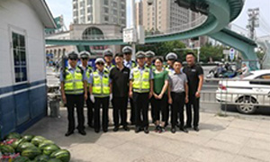 J9集团国际站所见，皆有温度&mdash;&mdash;安徽分公司益阳店慰问一线交警 